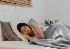 Cegah Asam Lambung Naik di Malam hari, Posisi Tidur yang Baik Untuk Kesehatan Lambung