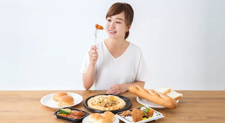 Tips Mengurangi Makan Berlebihan, Cara Mengontrol Porsi Makanan Berlemak