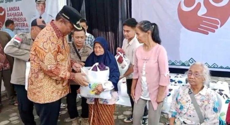 Acara Peringatan HLUN Lampung, Berikan Layanan Kesehatan Gratis Untuk Para Lansia