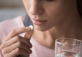 Obat Asam Lambung Antasida: Dosis dan Efek Samping Dalam Kandungan Obat