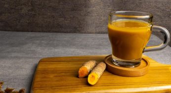 Waktu Terbaik Minum Air Kunyit untuk Khasiat Maksimal